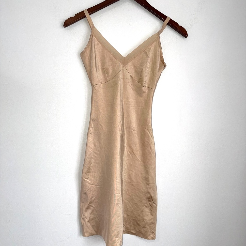 SPANX Womens Small Nude Tan Adjustable Strap VNeck Bodycon Mini Fitted Sharewear
